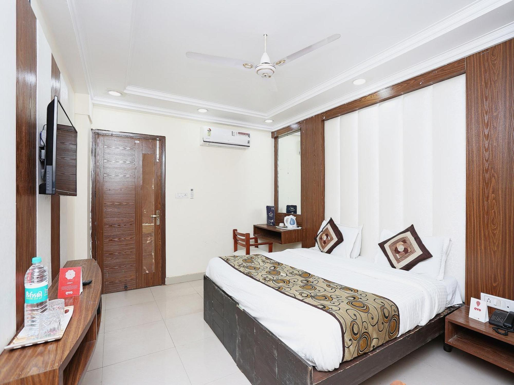 Oyo Flagship Hotel F Five New Delhi Eksteriør billede