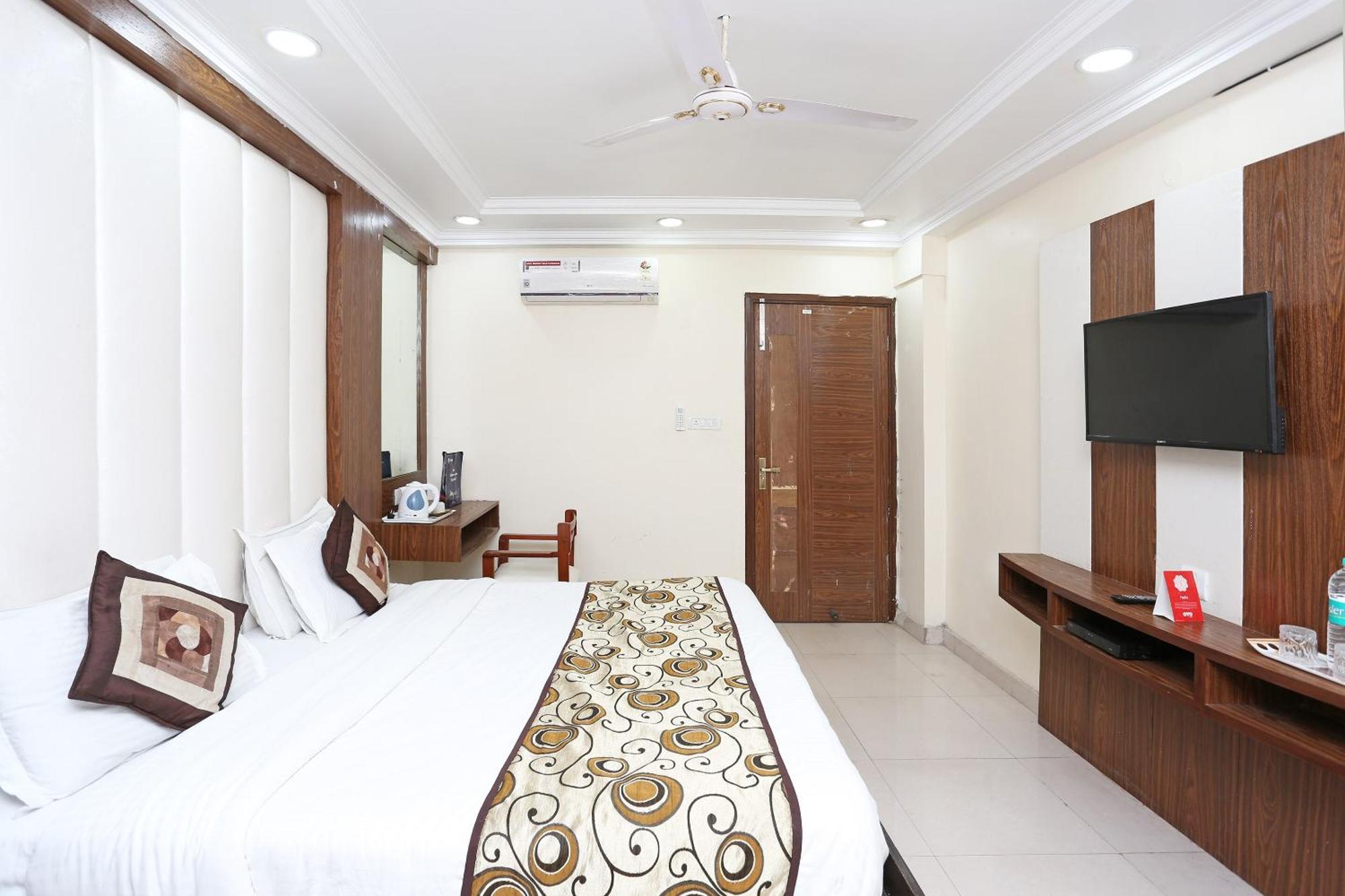 Oyo Flagship Hotel F Five New Delhi Eksteriør billede