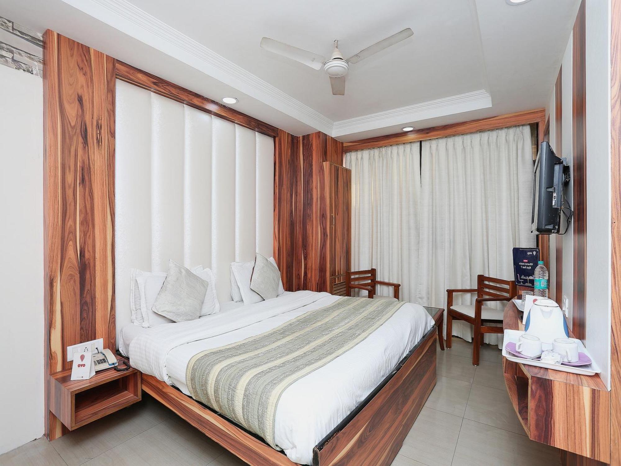 Oyo Flagship Hotel F Five New Delhi Eksteriør billede